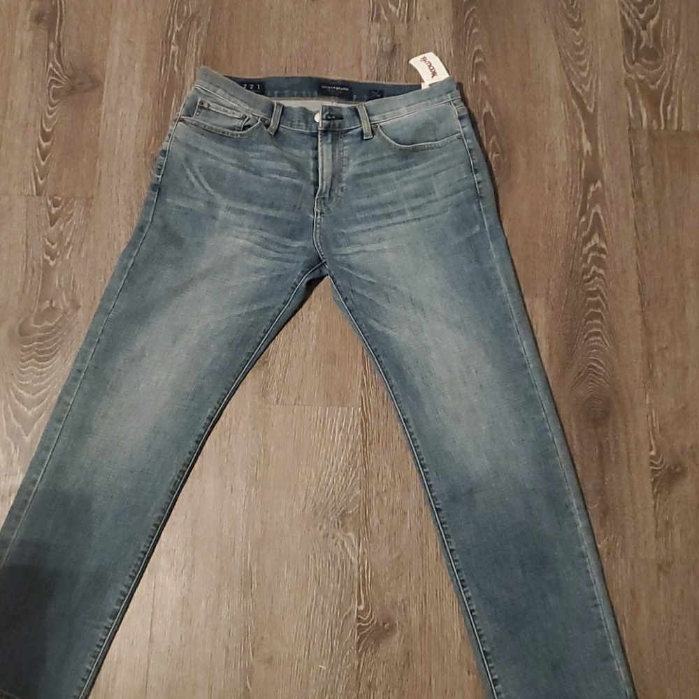 LUCKY BRAND 221 STRAIGHT W34 / L32.